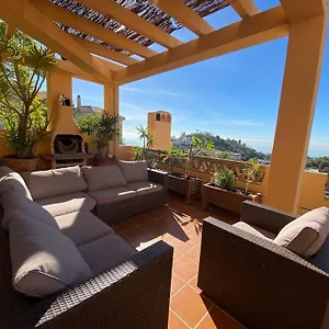villa-espectacular-atico-duplex-con-2-terrazas-piscina.es-andalucia.com/